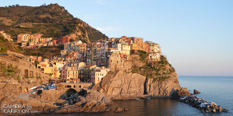 cinqueterre_happytravelplace_cameraandcarryon