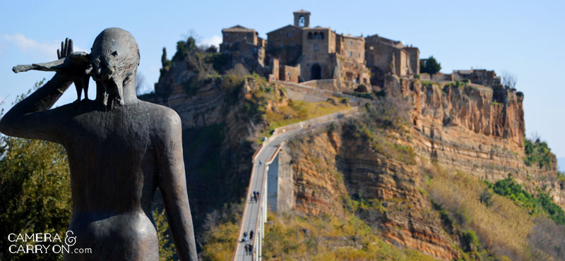 statue_civitadibagnoregio_cameraandcarryon