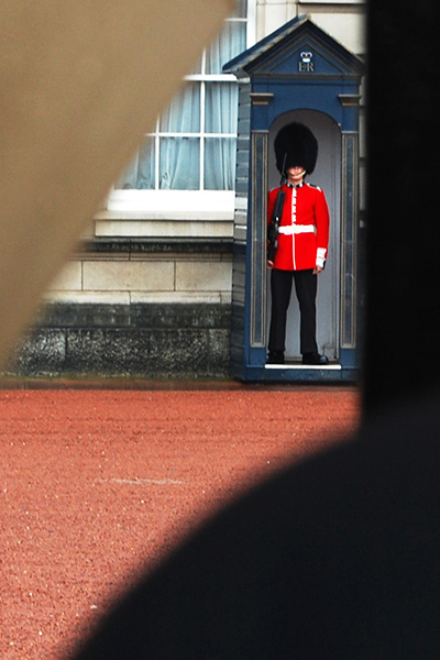 Photo On the Map: London, UK — Feature Photograph, Changing of the Guard at Buckingham Palace in London on a rainy day in September | CameraAndCarryOn.com